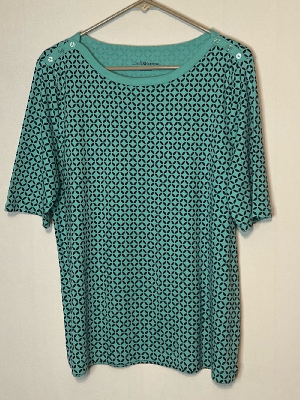 Croft & Barrow Classic Geometric Print Short Sleeved T-Shirt Blouse Size L.